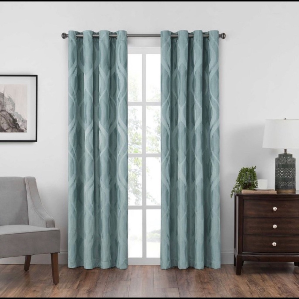 2 Curtains
